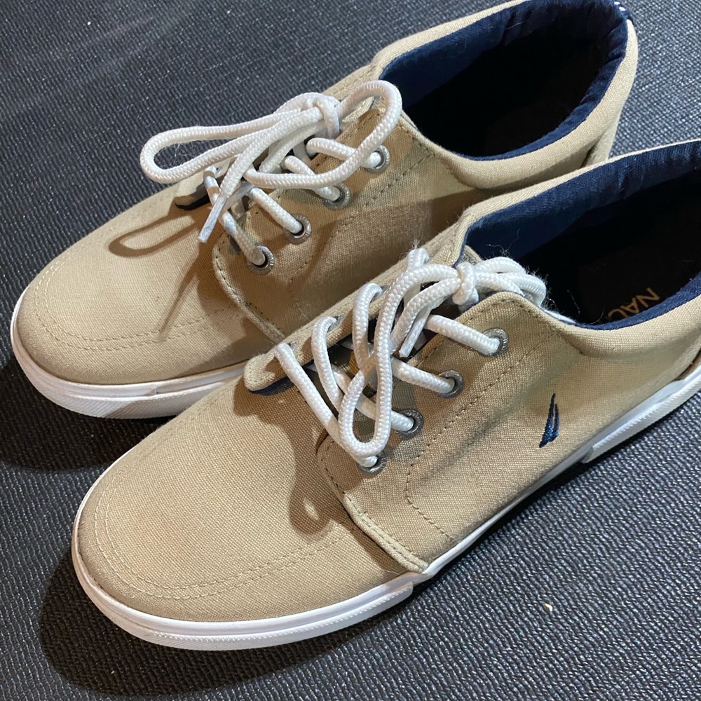 Boys Nautica Khaki shoes, size 4